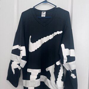 Nike Club Hockey Jersey – Black/White (Men’s Oversized Fit) – EUC